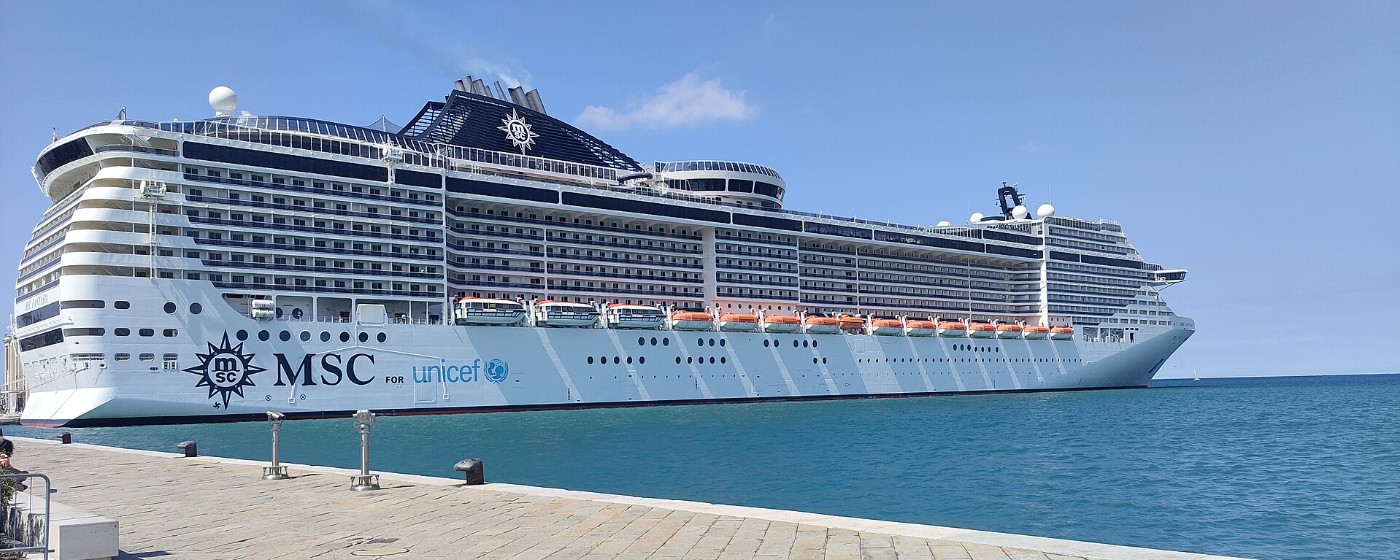 Лайнер MSC Fantasia
